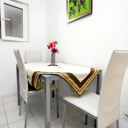 6051b Apartmán Drašnice